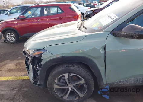 2024 Chevrolet Trax Fwd 1Rs z USA, uszkodzony, nr VIN KL77LGE27RC157462